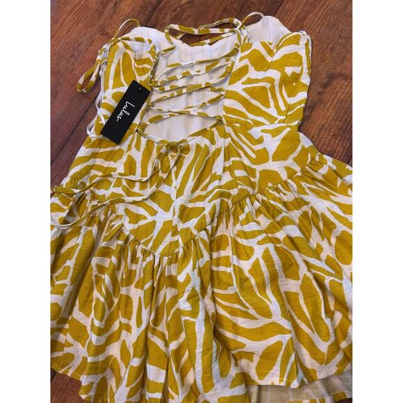 Sz S - NEW Lulus Geo Print Shorts Romper - Picture 4 of 8